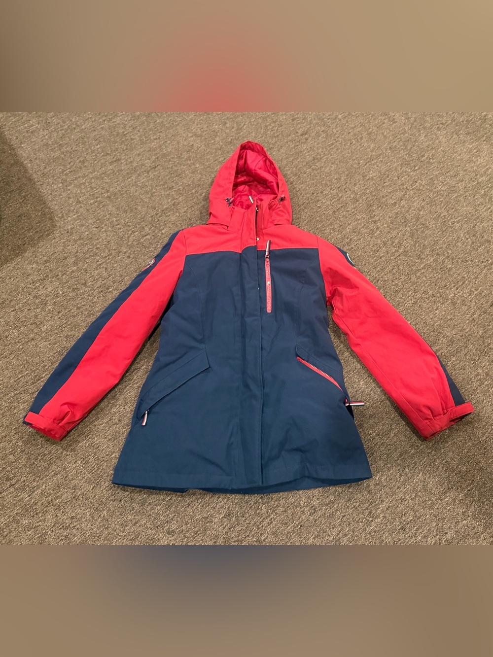 EUC! Tommy Hilfiger Women’s M Two-Tone Navy Red Detach Hood jacket coat